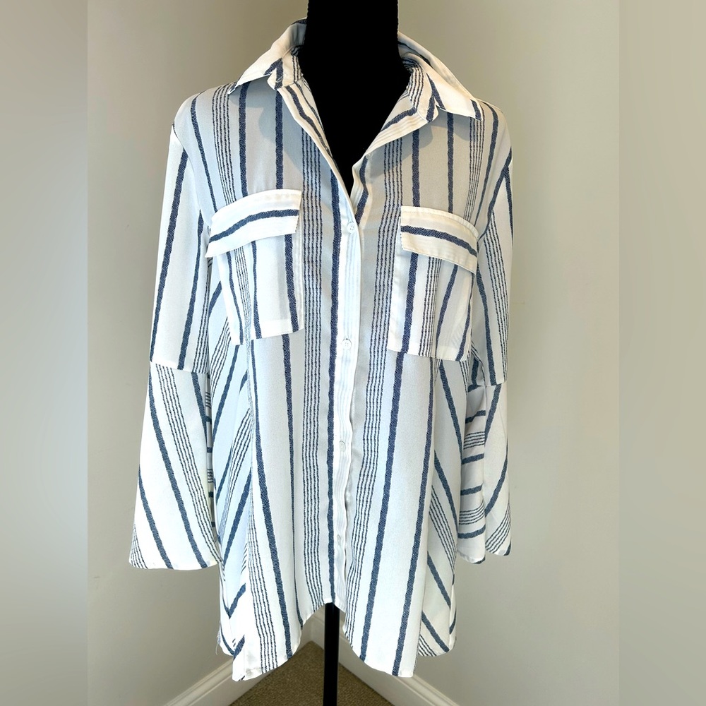 JONES New York Blouse Denim Color Stripe detail with front two pockets